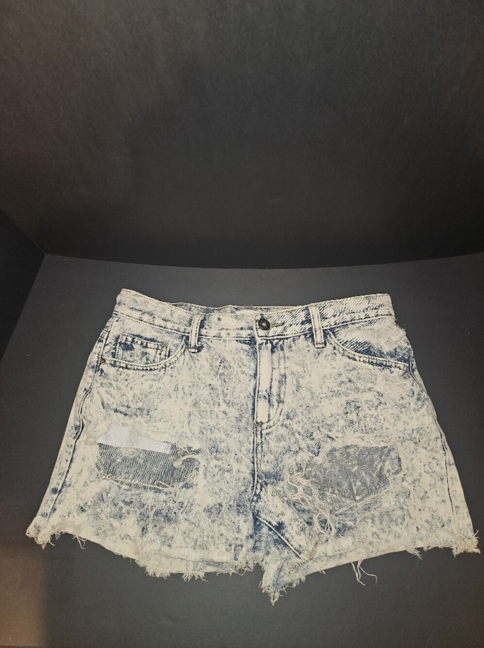 Sneak Peek Acid-Wash Denim Distressed Shorts in Blue and White